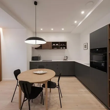 Downtown Getaway By Prime Iv Kaunas